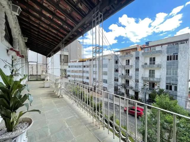 Casa / Sobrado para Venda em Juiz de Fora/MG Bom Pastor 5 Quartos