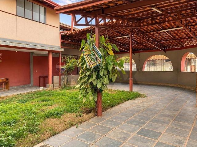 Casa / Sobrado para Venda em Juiz de Fora/MG Bonfim 4 Quartos