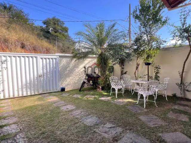 Casa / Sobrado para Venda em Juiz de Fora/MG Borboleta 3 Quartos