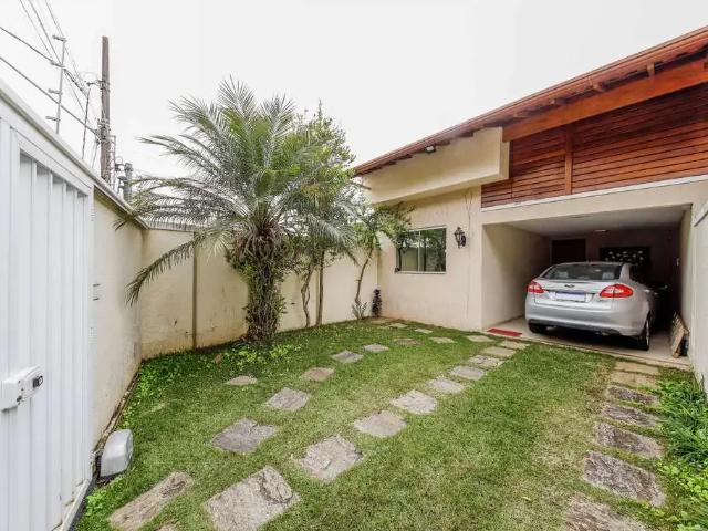 Casa / Sobrado para Venda em Juiz de Fora/MG Borboleta 3 Quartos