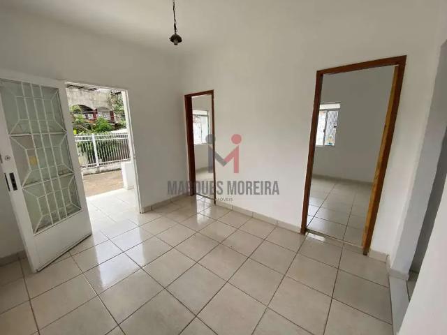 Casa / Sobrado para Venda em Juiz de Fora/MG Borboleta 4 Quartos