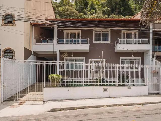 Casa / Sobrado para Venda em Juiz de Fora/MG Bosque dos Pinheiros 3 Quartos