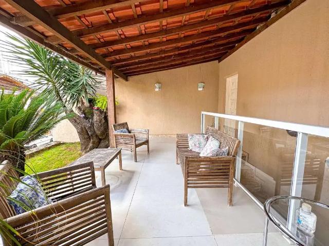 Casa / Sobrado para Venda em Juiz de Fora/MG Cascatinha 5 Quartos