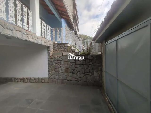 Casa / Sobrado para Venda em Juiz de Fora/MG Cascatinha 5 Quartos