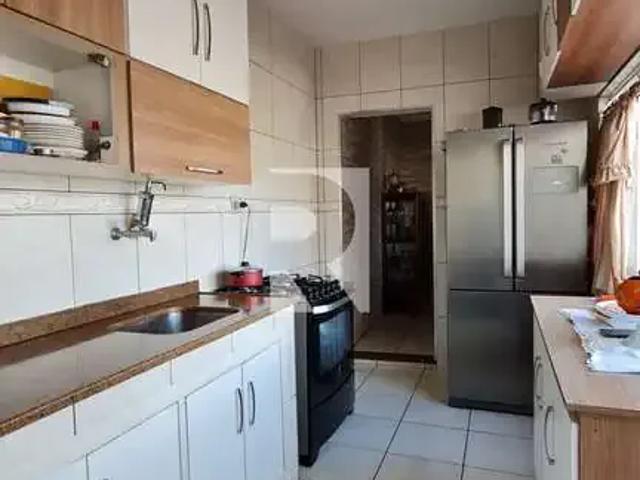 Casa / Sobrado para Venda em Juiz de Fora/MG Centenário 3 Quartos