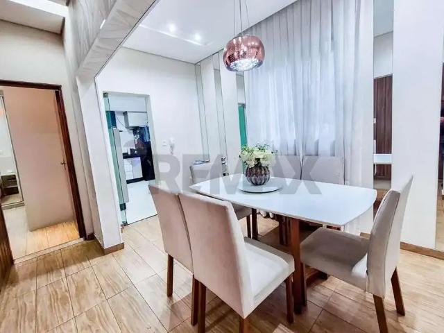 Casa / Sobrado para Venda em Juiz de Fora/MG Centro 4 Quartos