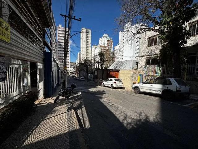 Casa / Sobrado para Venda em Juiz de Fora/MG Centro 5 Quartos