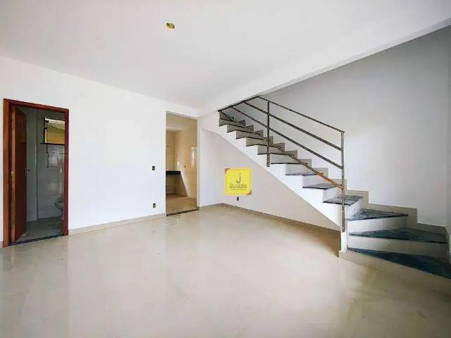 Casa / Sobrado para Venda em Juiz de Fora/MG Cerâmica 2 Quartos