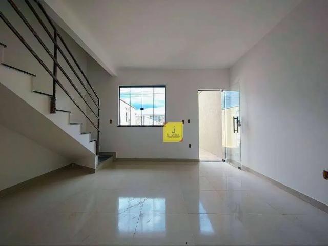 Casa / Sobrado para Venda em Juiz de Fora/MG Cerâmica 2 Quartos