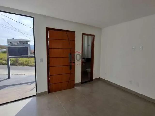 Casa / Sobrado para Venda em Juiz de Fora/MG Cerâmica 3 Quartos