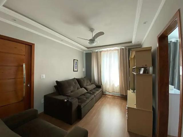 Casa / Sobrado para Venda em Juiz de Fora/MG Cerâmica 3 Quartos