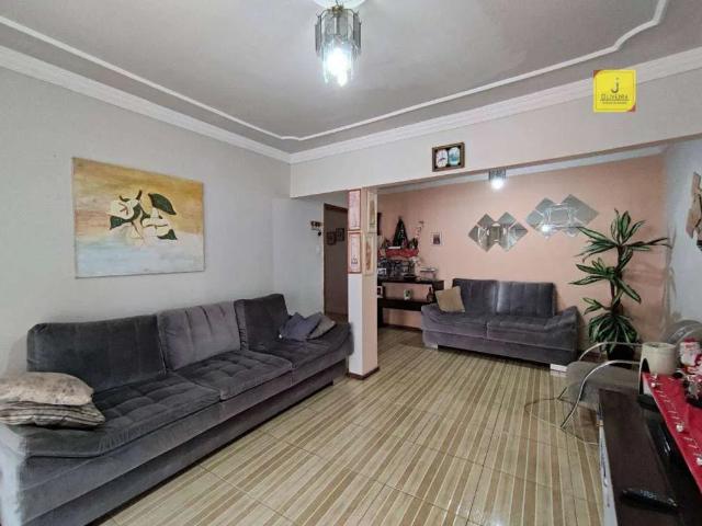 Casa / Sobrado para Venda em Juiz de Fora/MG Cerâmica 3 Quartos
