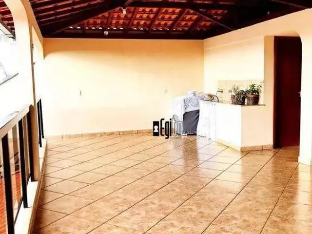 Casa / Sobrado para Venda em Juiz de Fora/MG Democrata 3 Quartos