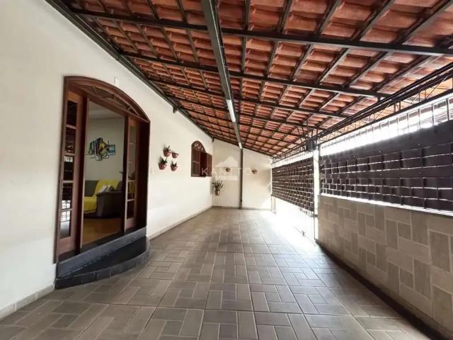 Casa / Sobrado para Venda em Juiz de Fora/MG Democrata 3 Quartos