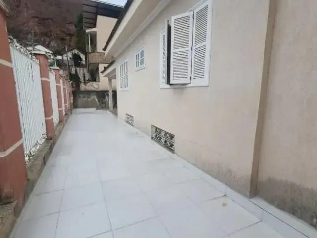 Casa / Sobrado para Venda em Juiz de Fora/MG Eldorado 4 Quartos
