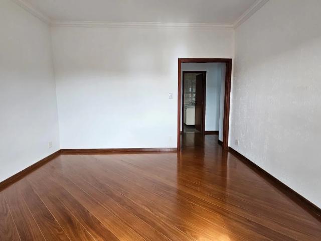 Casa / Sobrado para Venda em Juiz de Fora/MG Eldorado 5 Quartos