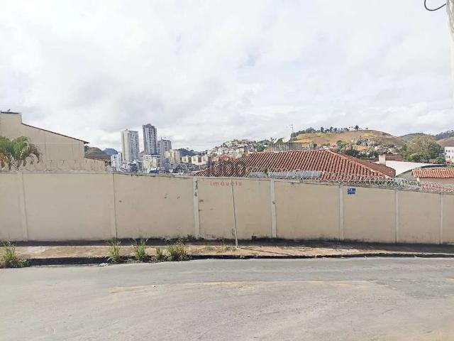 Casa / Sobrado para Venda em Juiz de Fora/MG Estrela Sul 5 Quartos