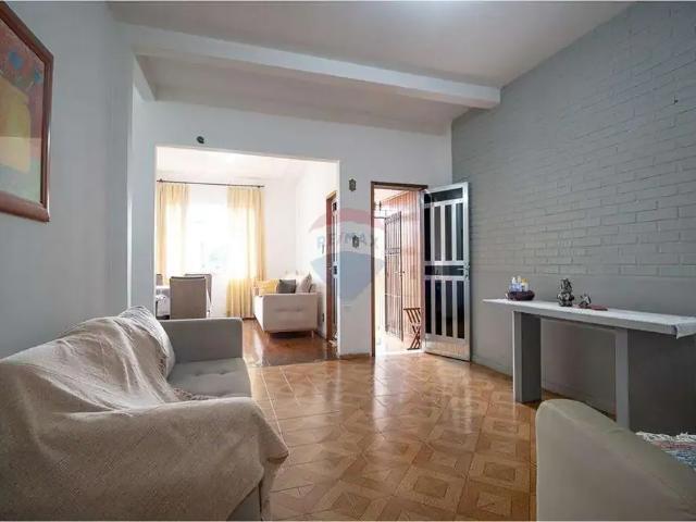 Casa / Sobrado para Venda em Juiz de Fora/MG Fábrica 6 Quartos