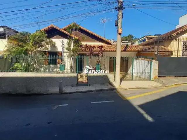 Casa / Sobrado para Venda em Juiz de Fora/MG Grajaú 3 Quartos