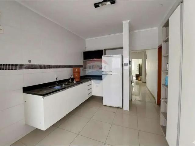 Casa / Sobrado para Venda em Juiz de Fora/MG Grajaú 3 Quartos