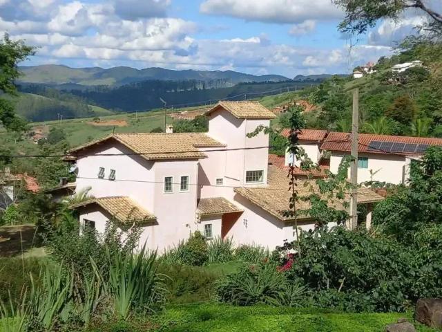 Casa / Sobrado para Venda em Juiz de Fora/MG Graminha 3 Quartos