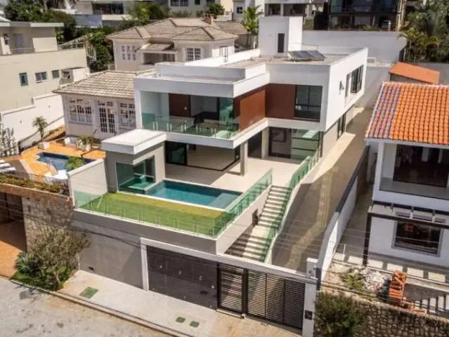 Casa / Sobrado para Venda em Juiz de Fora/MG Granville 4 Quartos