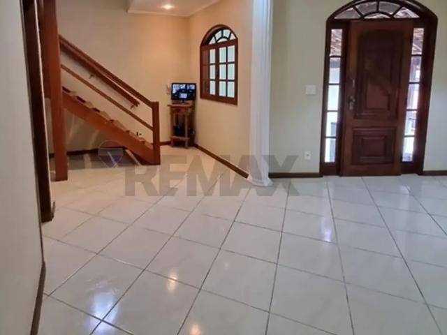 Casa / Sobrado para Venda em Juiz de Fora/MG Ipiranga 4 Quartos