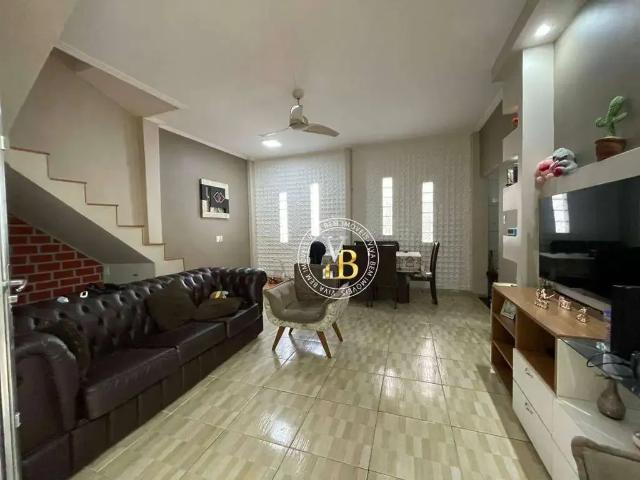 Casa / Sobrado para Venda em Juiz de Fora/MG Jardim Glória 3 Quartos