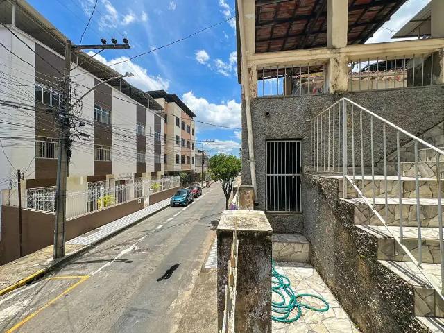 Casa / Sobrado para Venda em Juiz de Fora/MG Jardim Glória 3 Quartos