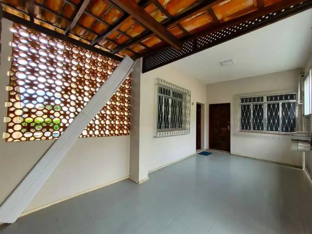 Casa / Sobrado para Venda em Juiz de Fora/MG Jardim Glória 4 Quartos
