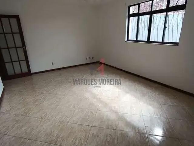 Casa / Sobrado para Venda em Juiz de Fora/MG Jardim Glória 4 Quartos