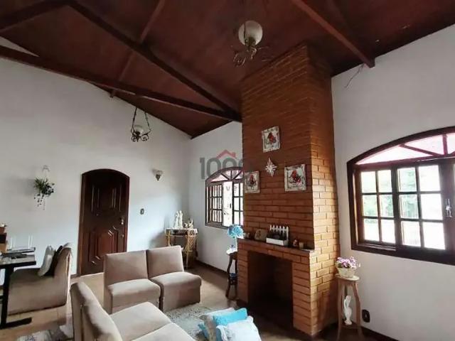 Casa / Sobrado para Venda em Juiz de Fora/MG Jardim do Sol 3 Quartos