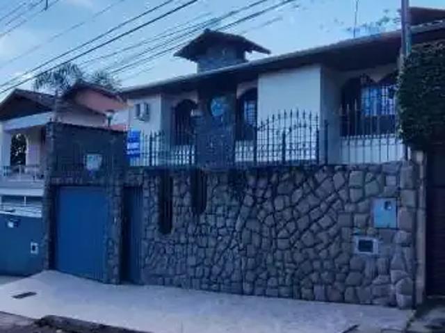 Casa / Sobrado para Venda em Juiz de Fora/MG Jardim do Sol 4 Quartos