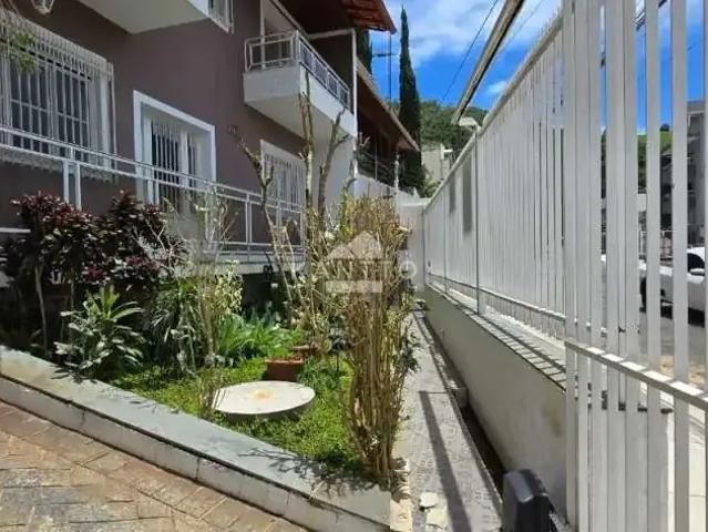 Casa / Sobrado para Venda em Juiz de Fora/MG Jardim do Sol 4 Quartos