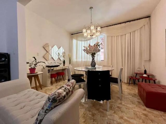 Casa / Sobrado para Venda em Juiz de Fora/MG Jardim do Sol 4 Quartos