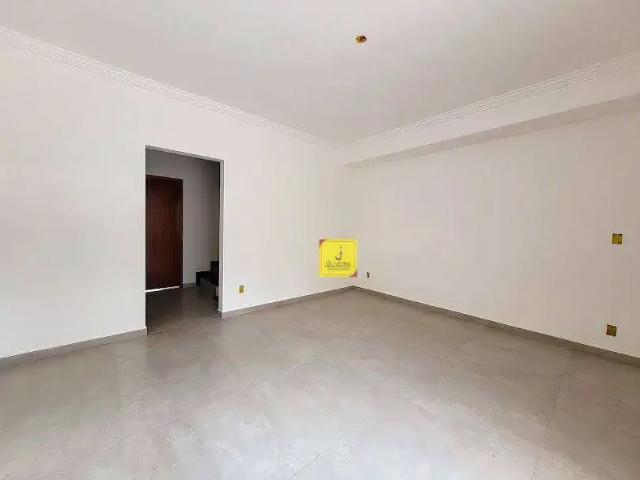 Casa / Sobrado para Venda em Juiz de Fora/MG Jardim dos Alfineiros 3 Quartos
