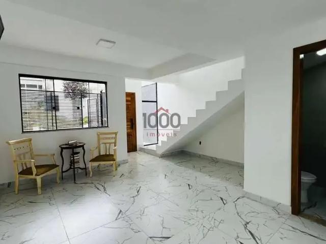 Casa / Sobrado para Venda em Juiz de Fora/MG Jardim dos Alfineiros 2 Quartos
