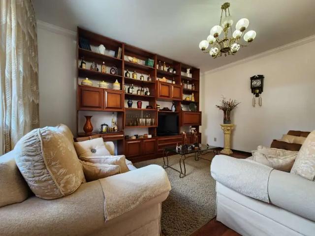 Casa / Sobrado para Venda em Juiz de Fora/MG Jardim das Laranjeiras 2 Quartos