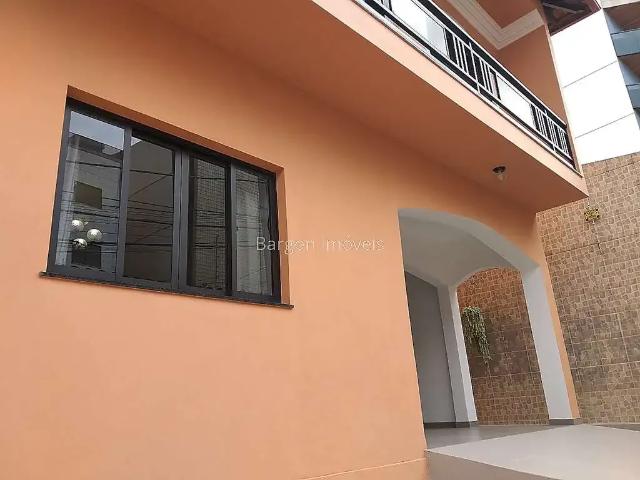 Casa / Sobrado para Venda em Juiz de Fora/MG Jardim das Laranjeiras 3 Quartos