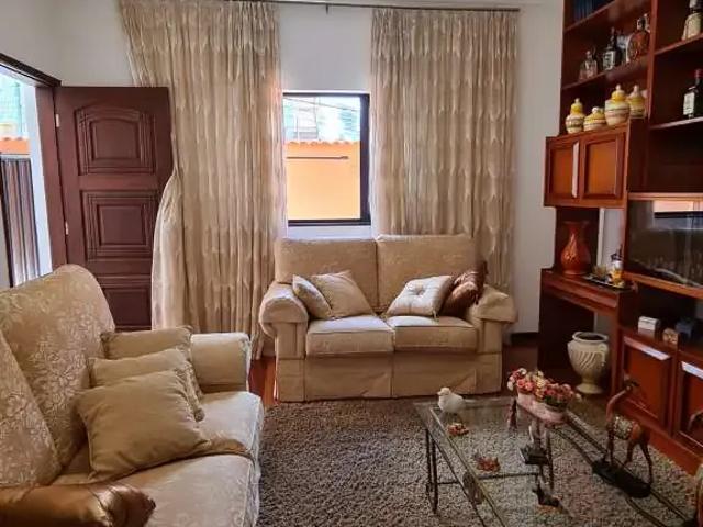 Casa / Sobrado para Venda em Juiz de Fora/MG Jardim das Laranjeiras 4 Quartos
