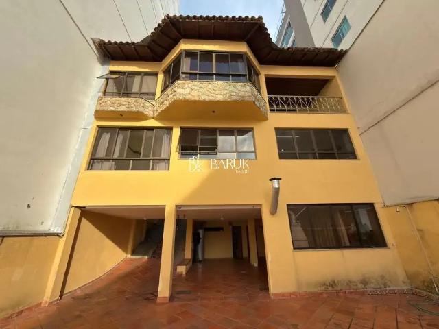 Casa / Sobrado para Venda em Juiz de Fora/MG Jardim Liú 4 Quartos
