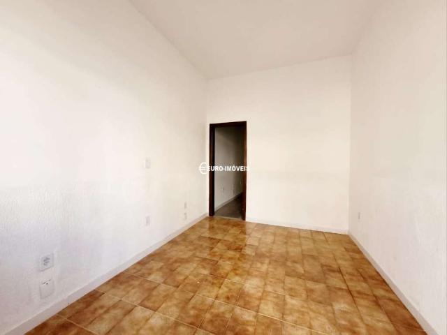 Casa / Sobrado para Venda em Juiz de Fora/MG Ladeira 2 Quartos
