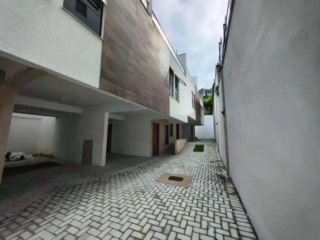 Casa / Sobrado para Venda em Juiz de Fora/MG Lourdes 3 Quartos