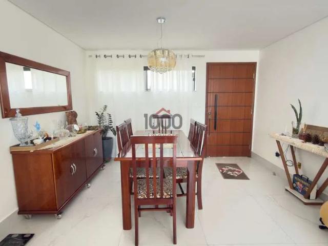 Casa / Sobrado para Venda em Juiz de Fora/MG Lourdes 3 Quartos