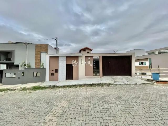 Casa / Sobrado para Venda em Juiz de Fora/MG Lourdes 3 Quartos