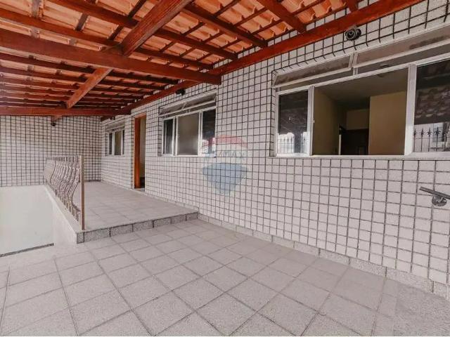 Casa / Sobrado para Venda em Juiz de Fora/MG Lourdes 4 Quartos