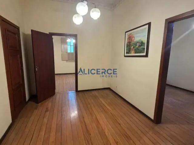 Casa / Sobrado para Venda em Juiz de Fora/MG Mariano Procópio 3 Quartos