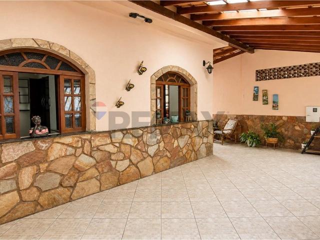 Casa / Sobrado para Venda em Juiz de Fora/MG Monte Castelo 5 Quartos