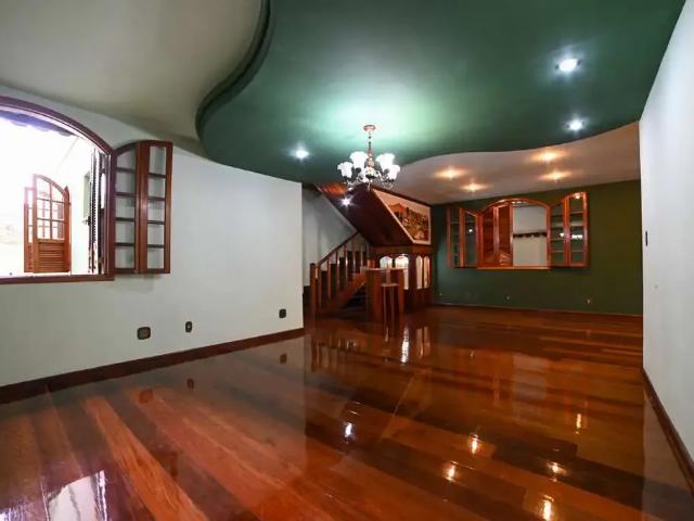 Casa / Sobrado para Venda em Juiz de Fora/MG Alto dos Passos 5 Quartos