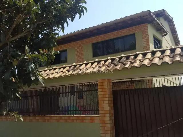 Casa / Sobrado para Venda em Juiz de Fora/MG Nova Califórnia 4 Quartos